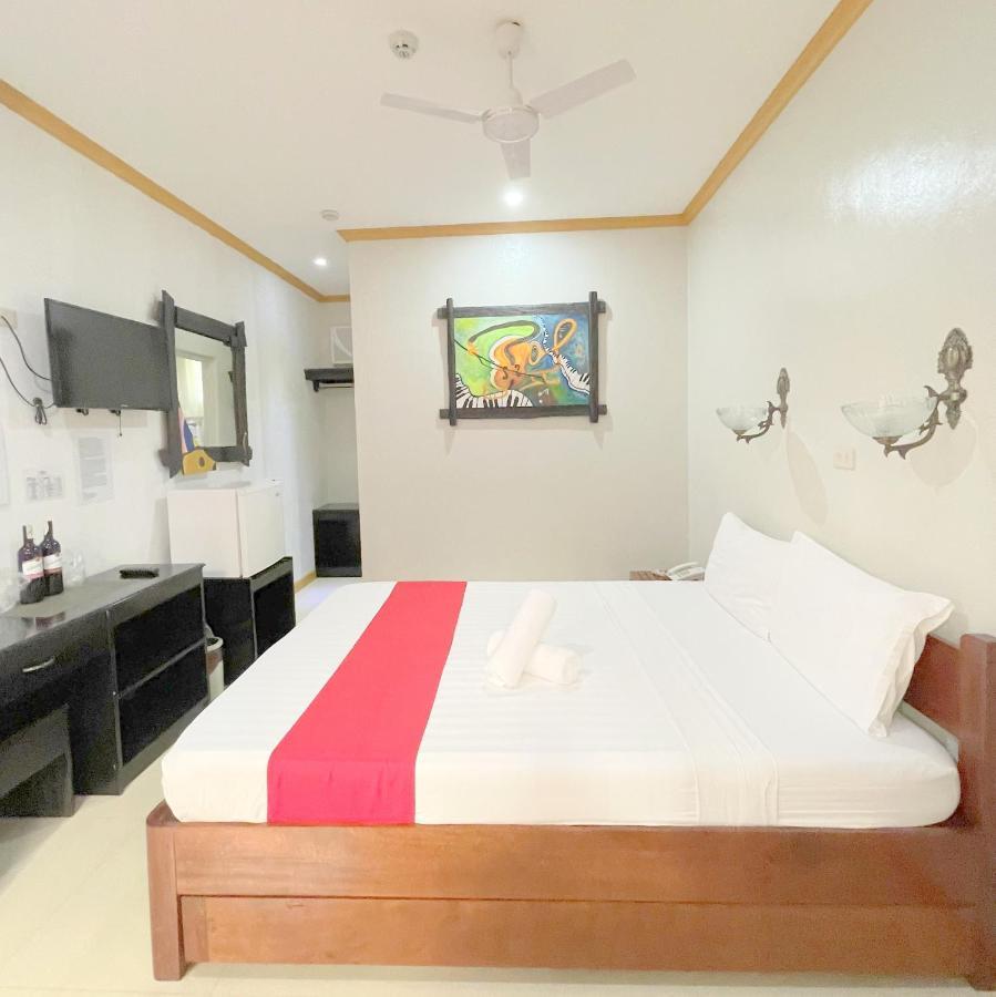 Reddoorz At New Casamila Hotel Palawan Puerto Princesa Екстериор снимка