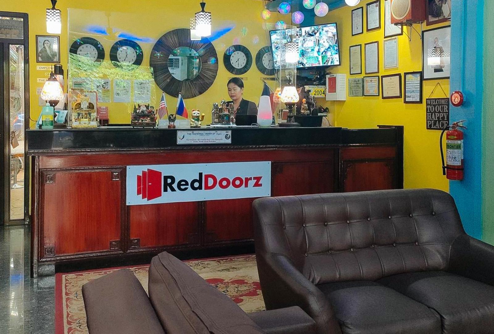 Reddoorz At New Casamila Hotel Palawan Puerto Princesa Екстериор снимка