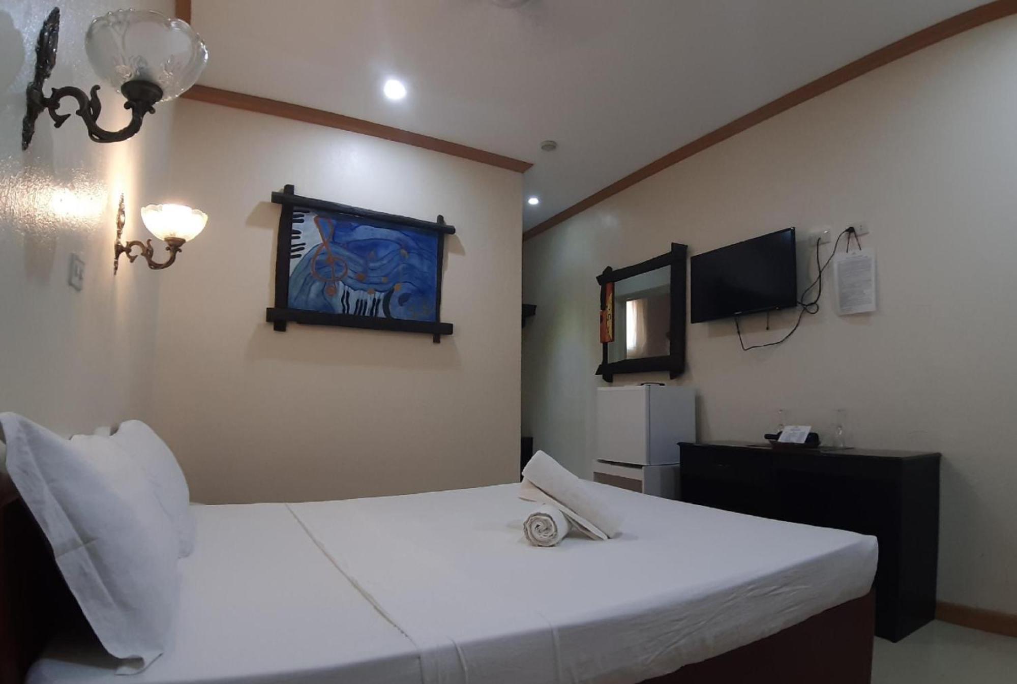 Reddoorz At New Casamila Hotel Palawan Puerto Princesa Екстериор снимка