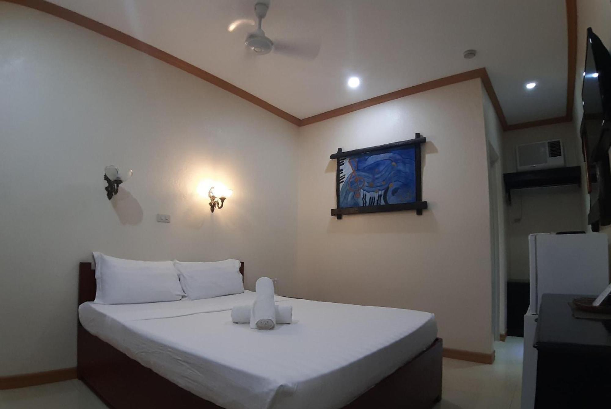 Reddoorz At New Casamila Hotel Palawan Puerto Princesa Екстериор снимка