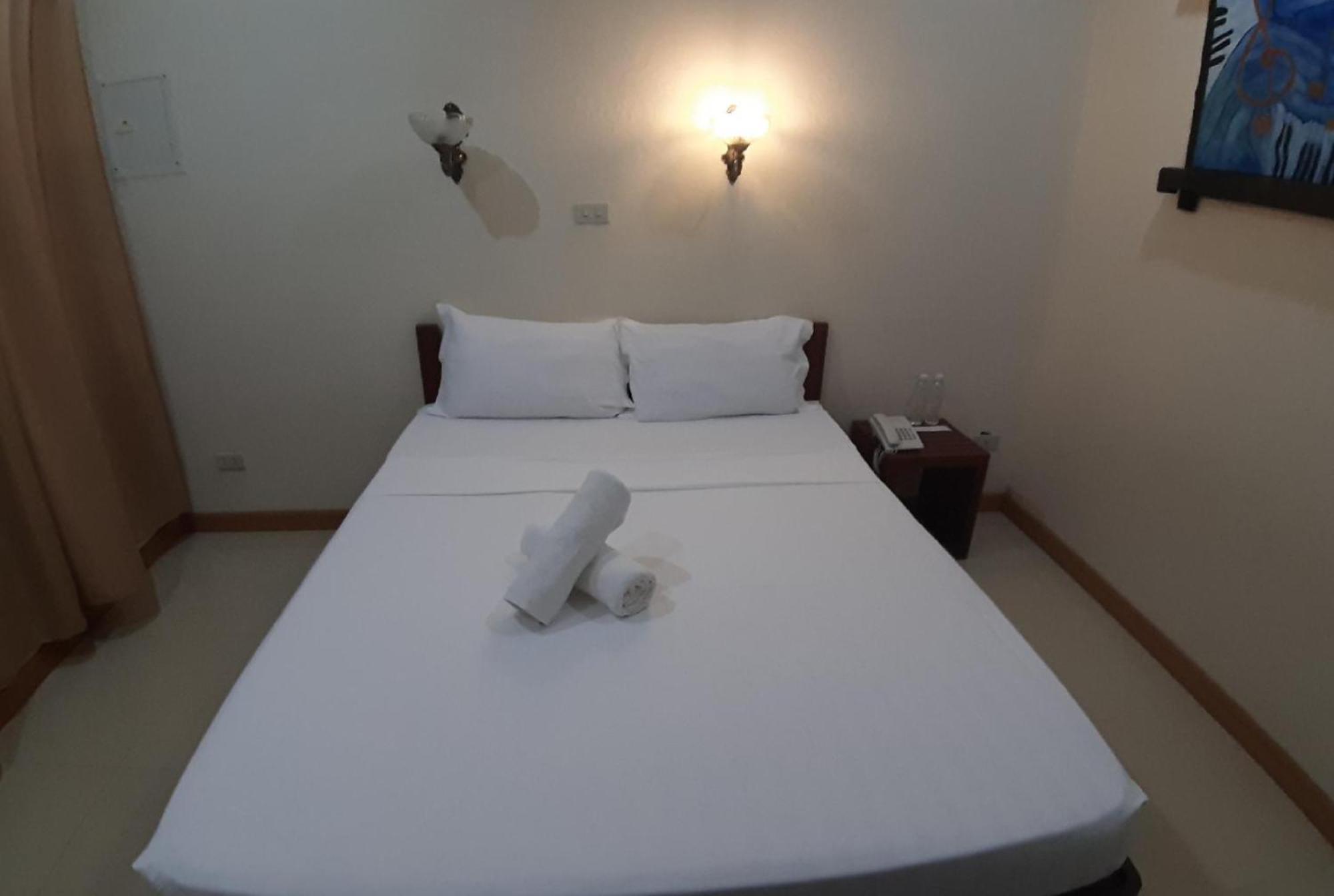 Reddoorz At New Casamila Hotel Palawan Puerto Princesa Екстериор снимка